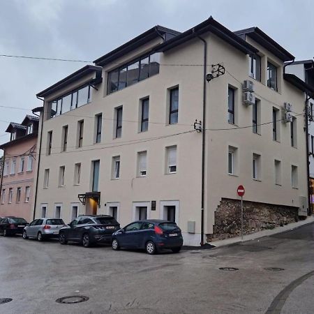 Apartments Ajsa SJJ Eksteriør billede