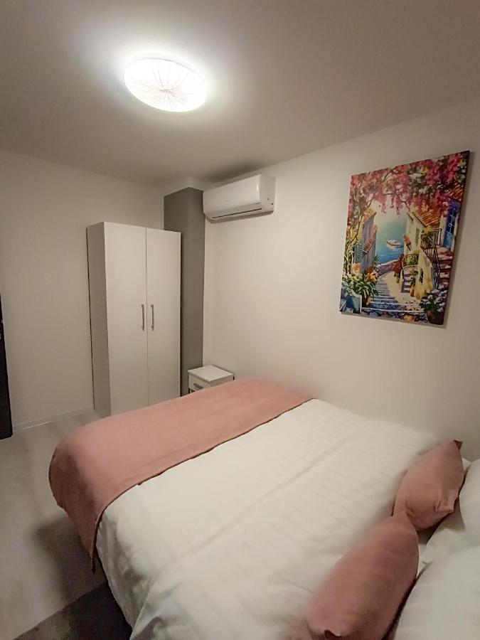 Apartments Ajsa SJJ Eksteriør billede